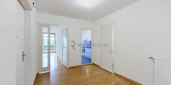 En exclusivité ! Appartement traversant avec terrasse