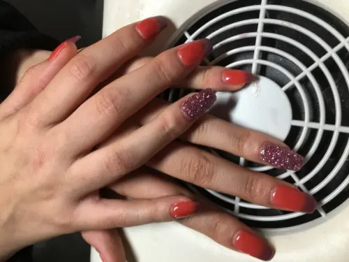 Apprentissage de manucure et beauté