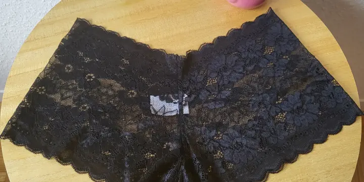 Mes petites culottes portées rien que pour ton plaisir