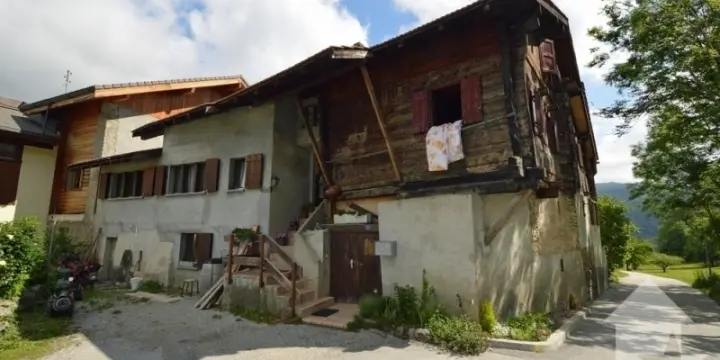 Maison villageoise à rénover