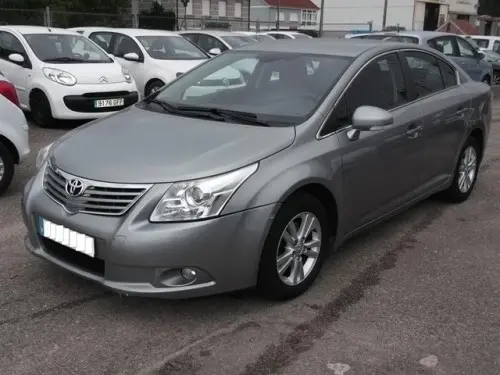 Toyota Avensis à Ponteareas