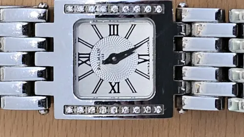 Une montre Balmain Swiss qu'on est fière de montrer à Châtel-St-Denis