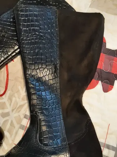 bottes en cuir neuves  grande taille à GLAND