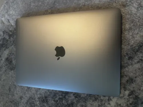 MacBook Air 2020 à Aigle, Montreux Lausanne