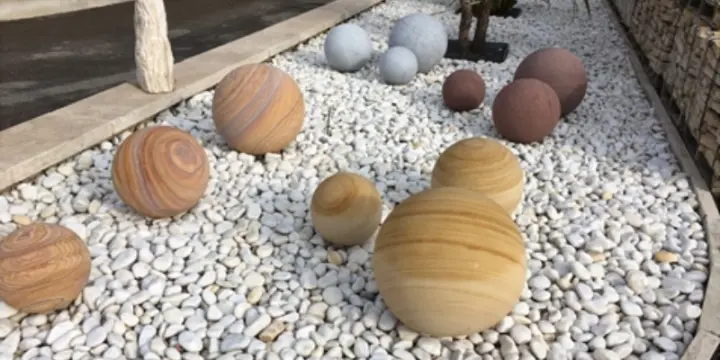 Boule de décoration en pierre naturelle