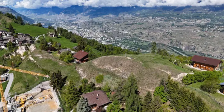 À vendre - Terrain à Nax (Pelleivro) - 1'377 m² - Zone chalet