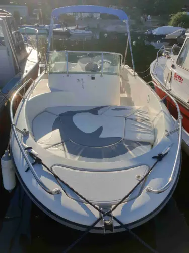 Ocqueteau Olympio 630 avec moteur Hors-Bord Suzuki 150cv 4T à Morges