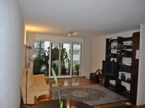 Appartement traversant 4 1/2 pièces de 1 à Carouge