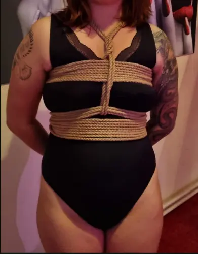 modèle shibari à Vevey