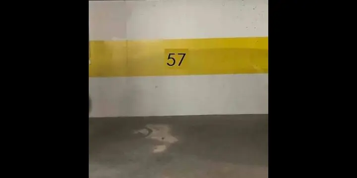 Place de parc en souterrain Rue Pré Fleuri 48 à Vétroz