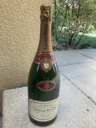 Bouteille de Champagne Laurent Perrier à Aigle