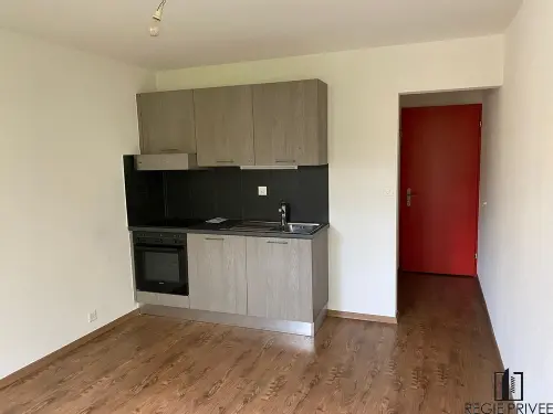Studio au 1er étage à Renens VD