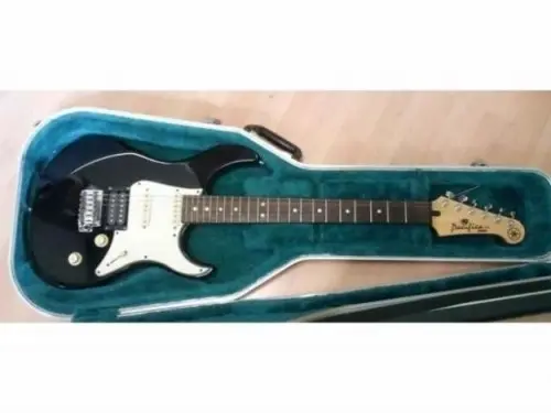 Guitare Yamaha Pacifica 712 à Nyon
