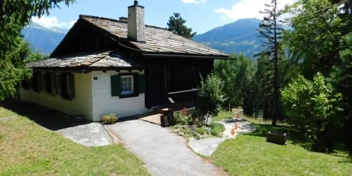 Chalet avec dépendance à Crans-Montana