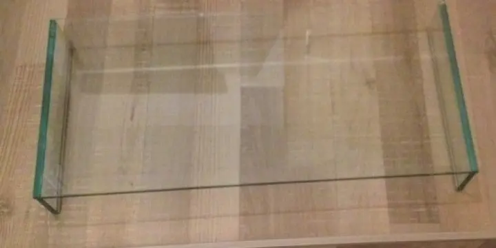 Meuble en verre neutre design