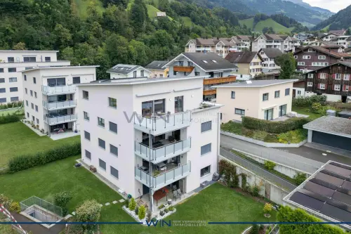 Stille Sackgasse, weiter Blick ins Reusstal à Altdorf