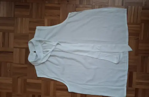 Blouse Shein blanc à Moutier