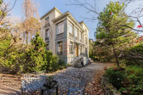 Magnifique Hôtel Particulier, jardin enchanteur, à deux pas du lac à Clarens
