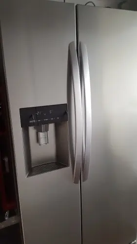 Vends frigo ’’ Américain ‘’ modèle  LG à Bulle