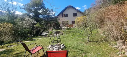VILLA JUMELLE 5.5 PIÈCES - ENTRE NATURE, CONFORT ET QUALITÉ DE VIE à St-George