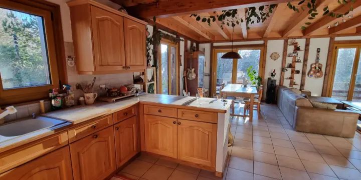 VILLA JUMELLE 5.5 PIÈCES - ENTRE NATURE, CONFORT ET QUALITÉ DE VIE