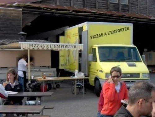 Votre pizzeria mobile au feu de bois à Massongex