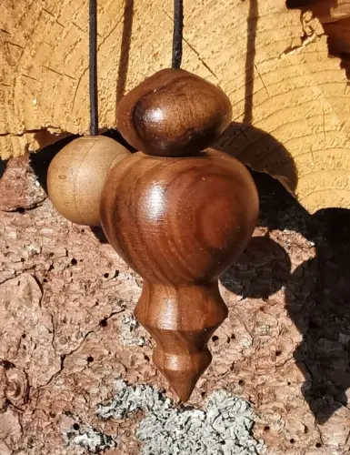 Pendule en bois à Châtel-st-Denis