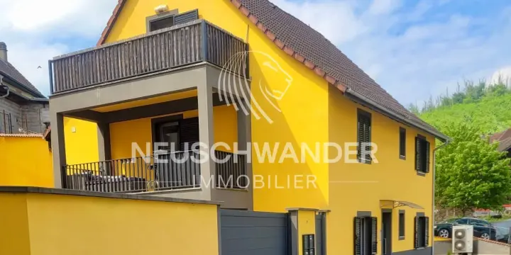 Maison de village rénovée avec 3 appartements à vendre à Courtemaîche