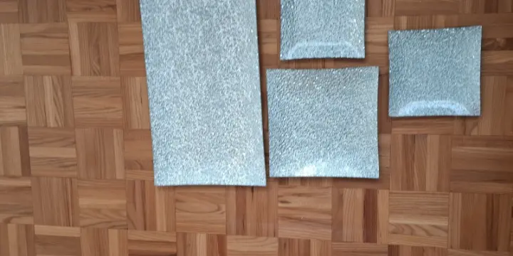 Lot de 4 plats argentés