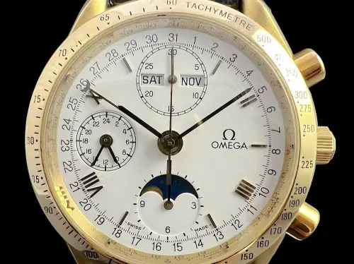 Omega Speedmaster Triple Date Moon 18k à Zürich