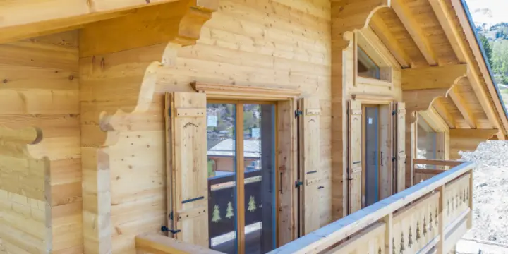 Chalet de 5.5 pièces sur plan, calme, ensoleillé, belle vue