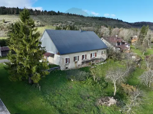 Maison avec vue imprenable proche de la frontière à Foncine-le-Haut