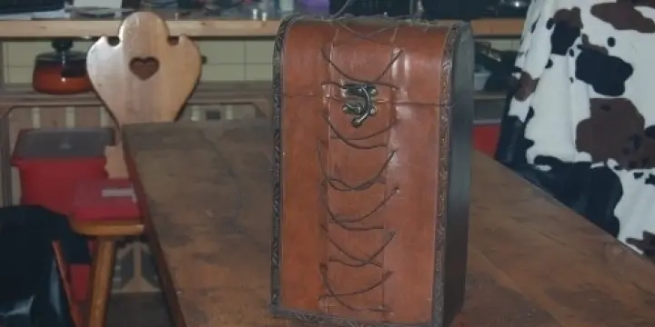 mobilier en tout genre, décoration, etc