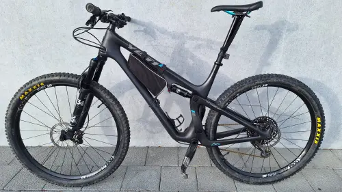 Yeti SB100 C1 carbon noir mat à Gampelen