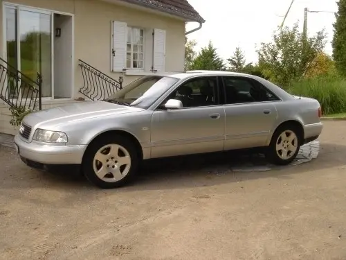 Audi A8 Quattro Tdi à Muraz