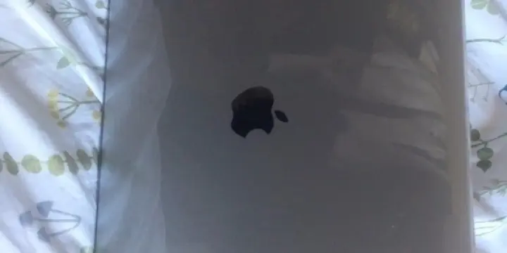 MacBook Pro core i7 2,7 GHz 16 Go de RAM,  État neuf