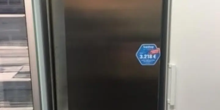 Armoire frigo de stockage pour chocolat