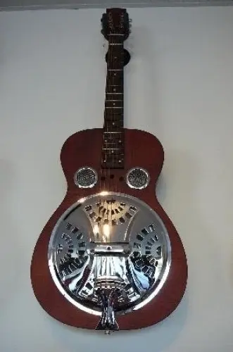 Guitare Resonator DOBRO electro-acoust. à Morges