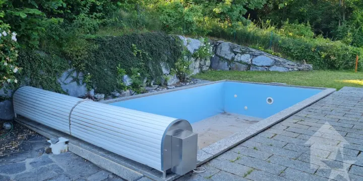 Chalet avec piscine extérieure à Randogne