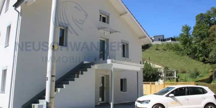 Immeuble de 6 appartements 1 atelier et 7 places de parc