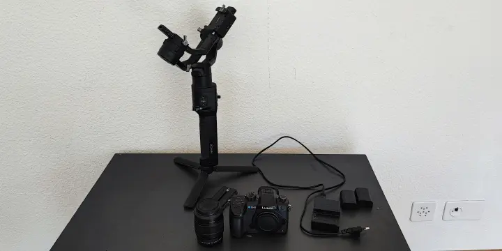 Panasonic Lumix DC-GH5 + DJI Ronin-S