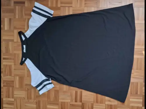 Robe neuve noir-blanc Nextmia Neuve à Moutier