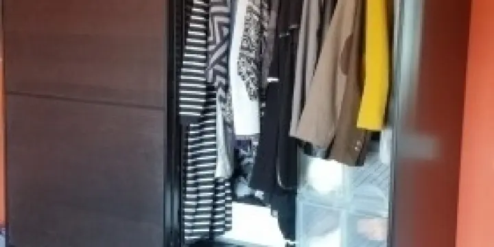 Armoire IKEA 2 portes coulissantes