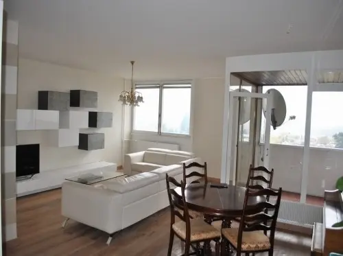  Appartement traversant 5 pièces 103 m2  à Vernier Le Lignon