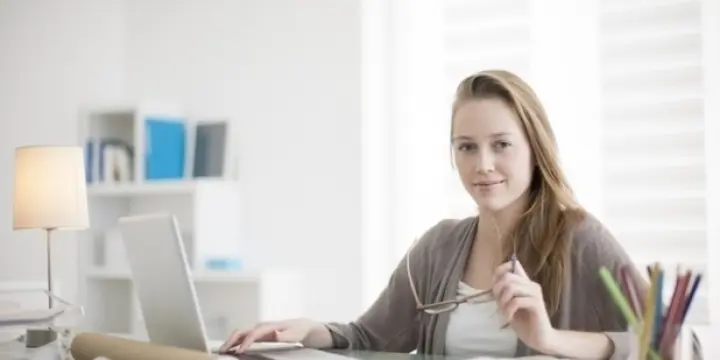Le manager en ligne pour le travail avec les clients.