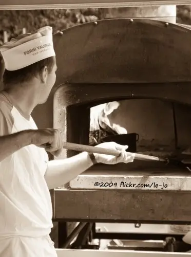  pizzeria mobile au feu de bois à bussy