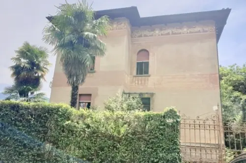 Deux appartements dans Villa à Lugano à Lugano