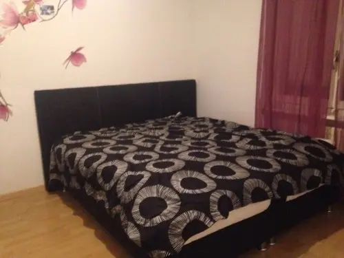 Chambre à coucher très bon état  à Fribourg