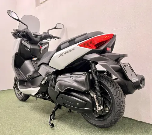 YAMAHA X-Max YP 400 R (Scooter) à Genève