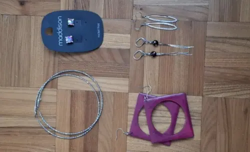 Lot de 5 boucles d'oreilles fantaisie à Moutier